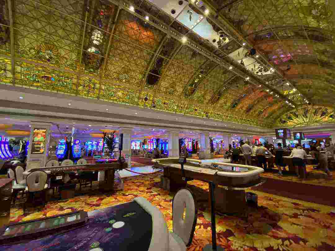 Tropicana Resort & Casino san cuoc day loi cuon